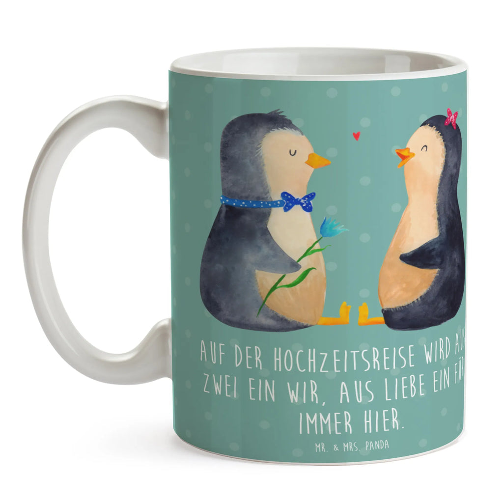 Mug Auf der Hochzeitsreise wird aus Zwei ein Wir, aus Liebe ein für immer hier. Tasse mit Zitaten, Bürotasse, Teetasse, Porzellantasse, Tasse, Keramiktasse, Tasse mit Motiven, Kaffeetasse, Geschenktasse, Hochzeit, Hochzeitsgeschenk, Ehe, Hochzeitsfeier, Trauung, Trauungsgeschenk, Hochzeitskarte, Verlobungsfeier, Verlobungsgeschenk, Hochzeitsgeschenkideen, Hochzeitsgeschenke für Brautpaar