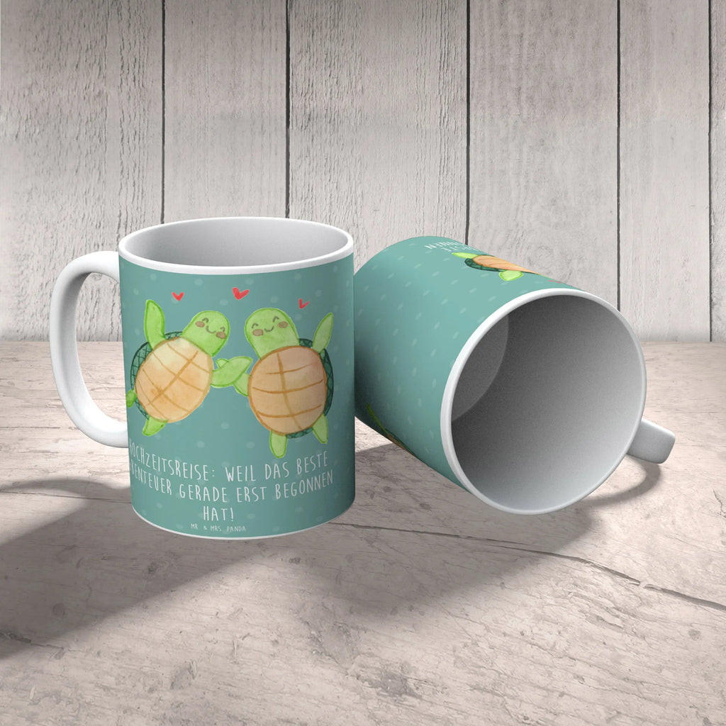 Tasse Hochzeitsreise Abenteuer Geschenktasse, Bürotasse, Tasse, Tasse mit Motiven, Kaffeetasse, Tasse mit Zitaten, Keramiktasse, Porzellantasse, Teetasse, Hochzeit, Hochzeitsgeschenk, Ehe, Hochzeitsfeier, Trauung, Trauungsgeschenk, Hochzeitskarte, Verlobungsfeier, Verlobungsgeschenk, Hochzeitsgeschenkideen, Hochzeitsgeschenke für Brautpaar