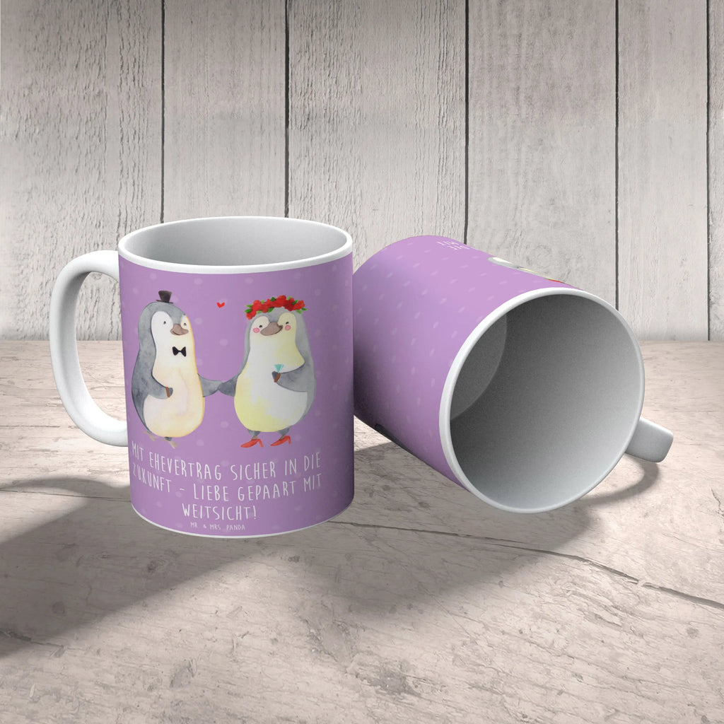 Mug Mit Ehevertrag sicher in die Zukunft - Liebe gepaart mit Weitsicht! Bürotasse, Teetasse, Tasse, Porzellantasse, Keramiktasse, Kaffeetasse, Tasse mit Motiven, Geschenktasse, Tasse mit Zitaten, Hochzeit, Hochzeitsgeschenk, Ehe, Hochzeitsfeier, Trauung, Trauungsgeschenk, Hochzeitskarte, Verlobungsfeier, Verlobungsgeschenk, Hochzeitsgeschenkideen, Hochzeitsgeschenke für Brautpaar