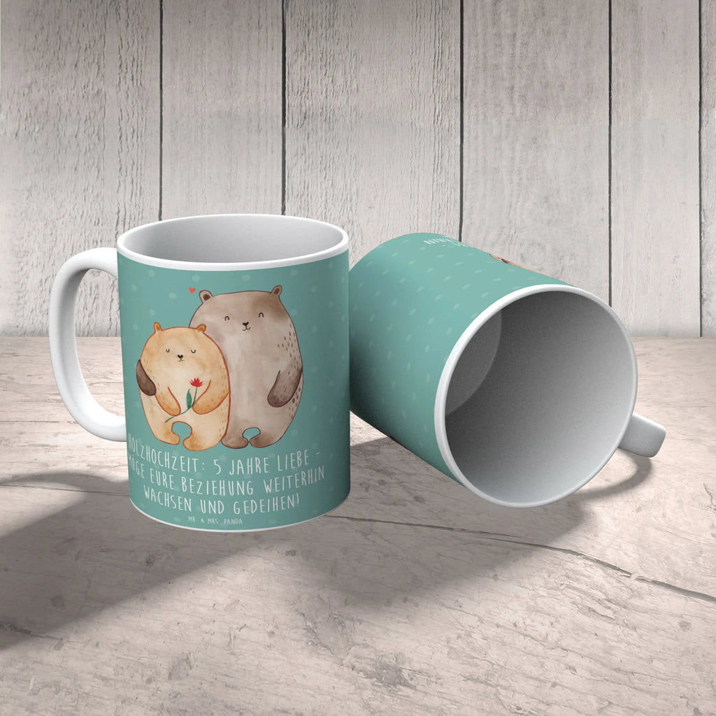 Mug Holzhochzeit: 5 Jahre Liebe - Möge eure Beziehung weiterhin wachsen und gedeihen! Geschenktasse, Kaffeetasse, Tasse, Keramiktasse, Bürotasse, Tasse mit Zitaten, Porzellantasse, Teetasse, Tasse mit Motiven, Hochzeit, Hochzeitsgeschenk, Ehe, Hochzeitsfeier, Trauung, Trauungsgeschenk, Hochzeitskarte, Verlobungsfeier, Verlobungsgeschenk, Hochzeitsgeschenkideen, Hochzeitsgeschenke für Brautpaar