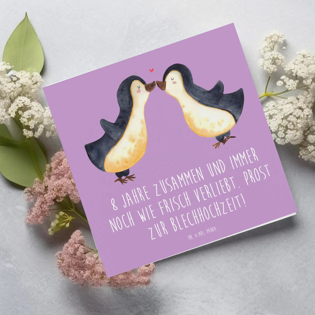 Deluxe Card 8 Jahre zusammen und immer noch wie frisch verliebt. Prost zur Blechhochzeit! Grußkarte, Karte, Hochzeitskarte, Geburtstagskarte, Hochwertige Klappkarte, Hochwertige Grußkarte, Glückwunschkarte, Klappkarte, Einladungskarte, Hochzeit, Hochzeitsgeschenk, Ehe, Hochzeitsfeier, Trauung, Trauungsgeschenk, Verlobungsfeier, Verlobungsgeschenk, Hochzeitsgeschenkideen, Hochzeitsgeschenke für Brautpaar