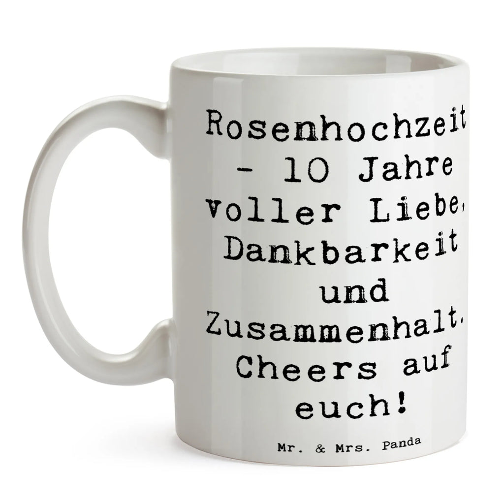 Mug Saying Rosenhochzeit - 10 Jahre voller Liebe, Dankbarkeit und Zusammenhalt. Cheers auf euch! Teetasse, Tasse, Tasse mit Motiven, Porzellantasse, Bürotasse, Kaffeetasse, Keramiktasse, Tasse mit Zitaten, Geschenktasse, Hochzeit, Hochzeitsgeschenk, Ehe, Hochzeitsfeier, Trauung, Trauungsgeschenk, Hochzeitskarte, Verlobungsfeier, Verlobungsgeschenk, Hochzeitsgeschenkideen, Hochzeitsgeschenke für Brautpaar