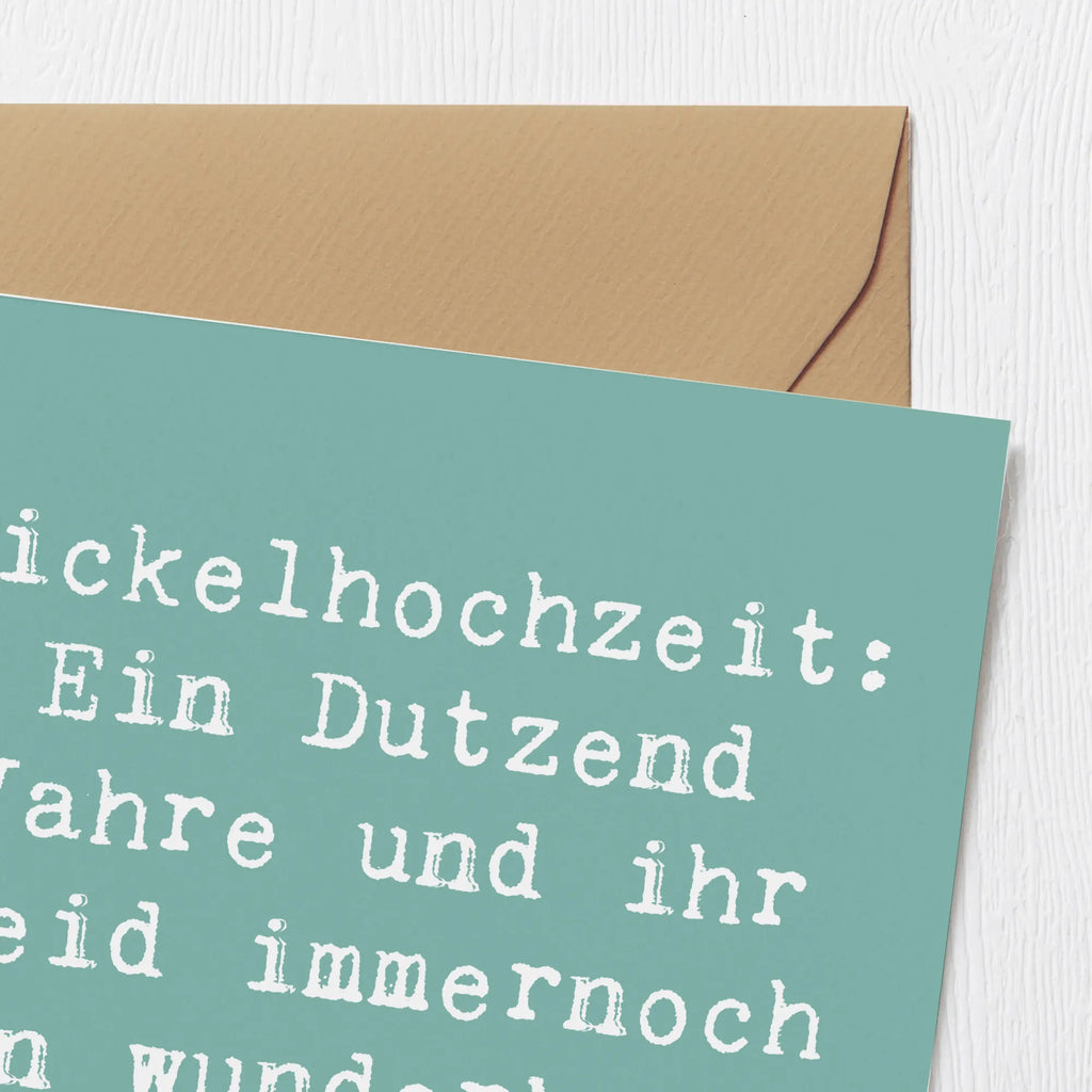 Deluxe Card Saying Nickelhochzeit: Ein Dutzend Jahre und ihr seid immernoch ein wunderbares Team! Einladungskarte, Grußkarte, Hochwertige Grußkarte, Karte, Geburtstagskarte, Hochwertige Klappkarte, Glückwunschkarte, Hochzeitskarte, Klappkarte, Hochzeit, Hochzeitsgeschenk, Ehe, Hochzeitsfeier, Trauung, Trauungsgeschenk, Verlobungsfeier, Verlobungsgeschenk, Hochzeitsgeschenkideen, Hochzeitsgeschenke für Brautpaar