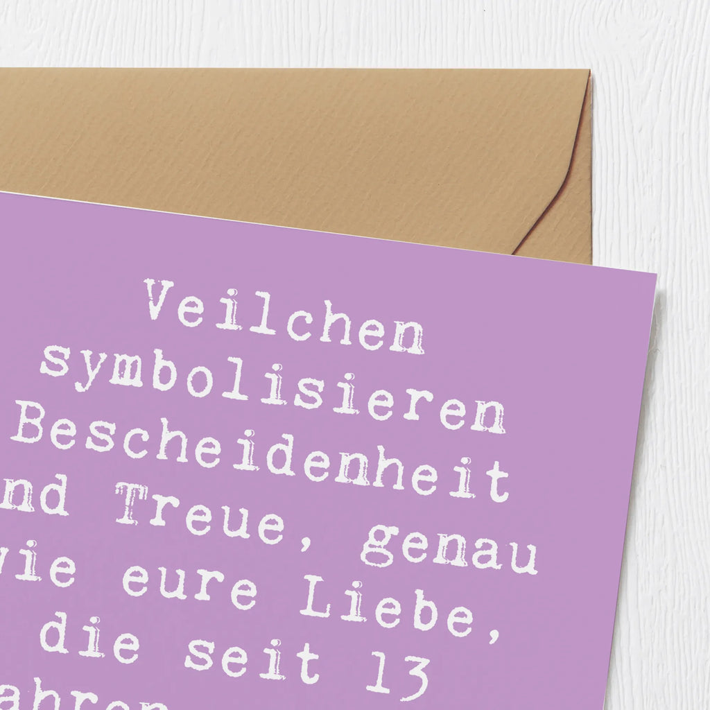 Deluxe Card Saying Veilchen symbolisieren Bescheidenheit und Treue, genau wie eure Liebe, die seit 13 Jahren erblüht, und das jedes Jahr aufs Neue. Karte, Hochwertige Klappkarte, Hochzeitskarte, Geburtstagskarte, Klappkarte, Glückwunschkarte, Einladungskarte, Hochwertige Grußkarte, Grußkarte, Hochzeit, Hochzeitsgeschenk, Ehe, Hochzeitsfeier, Trauung, Trauungsgeschenk, Verlobungsfeier, Verlobungsgeschenk, Hochzeitsgeschenkideen, Hochzeitsgeschenke für Brautpaar