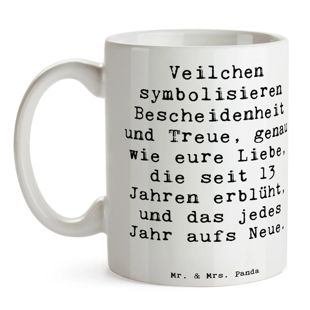Mug Saying Veilchen symbolisieren Bescheidenheit und Treue, genau wie eure Liebe, die seit 13 Jahren erblüht, und das jedes Jahr aufs Neue. Geschenktasse, Tasse mit Motiven, Kaffeetasse, Keramiktasse, Tasse, Tasse mit Zitaten, Porzellantasse, Bürotasse, Teetasse, Hochzeit, Hochzeitsgeschenk, Ehe, Hochzeitsfeier, Trauung, Trauungsgeschenk, Hochzeitskarte, Verlobungsfeier, Verlobungsgeschenk, Hochzeitsgeschenkideen, Hochzeitsgeschenke für Brautpaar