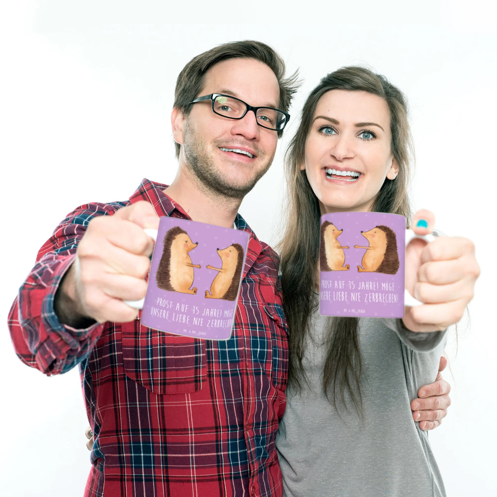 Mug Prost auf 15 Jahre! Möge unsere Liebe nie zerbrechen! Bürotasse, Tasse mit Zitaten, Geschenktasse, Tasse, Tasse mit Motiven, Kaffeetasse, Keramiktasse, Teetasse, Porzellantasse, Hochzeit, Hochzeitsgeschenk, Ehe, Hochzeitsfeier, Trauung, Trauungsgeschenk, Hochzeitskarte, Verlobungsfeier, Verlobungsgeschenk, Hochzeitsgeschenkideen, Hochzeitsgeschenke für Brautpaar