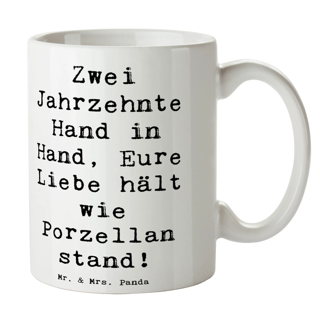 Mug Saying Zwei Jahrzehnte Hand in Hand, Eure Liebe hält wie Porzellan stand! Tasse mit Motiven, Tasse mit Zitaten, Teetasse, Kaffeetasse, Keramiktasse, Tasse, Porzellantasse, Geschenktasse, Bürotasse, Hochzeit, Hochzeitsgeschenk, Ehe, Hochzeitsfeier, Trauung, Trauungsgeschenk, Hochzeitskarte, Verlobungsfeier, Verlobungsgeschenk, Hochzeitsgeschenkideen, Hochzeitsgeschenke für Brautpaar
