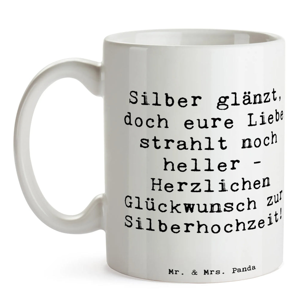 Mug Saying Silber glänzt, doch eure Liebe strahlt noch heller - Herzlichen Glückwunsch zur Silberhochzeit! Teetasse, Porzellantasse, Keramiktasse, Tasse mit Motiven, Geschenktasse, Tasse mit Zitaten, Bürotasse, Kaffeetasse, Tasse, Hochzeit, Hochzeitsgeschenk, Ehe, Hochzeitsfeier, Trauung, Trauungsgeschenk, Hochzeitskarte, Verlobungsfeier, Verlobungsgeschenk, Hochzeitsgeschenkideen, Hochzeitsgeschenke für Brautpaar
