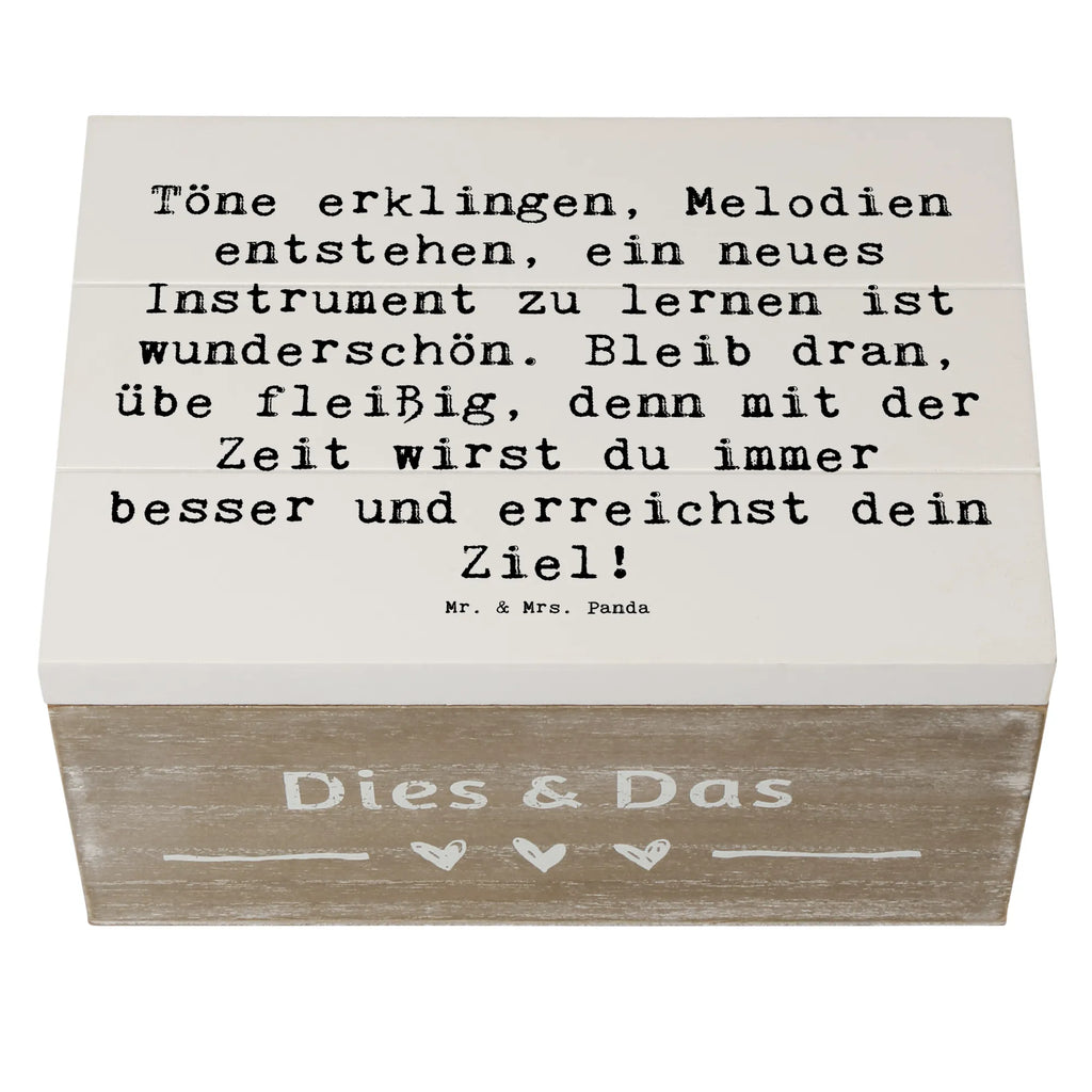 Wooden chest Saying Töne erklingen, Melodien entstehen, ein neues Instrument zu lernen ist wunderschön. Bleib dran, übe fleißig, denn mit der Zeit wirst du immer besser und erreichst dein Ziel! Aufbewahrungsbox, XXL, Kiste, Holzkiste, Truhe, Geschenkdose, Schatzkiste, Schatulle, Geschenkbox, Dekokiste, Erinnerungsbox, Erinnerungskiste