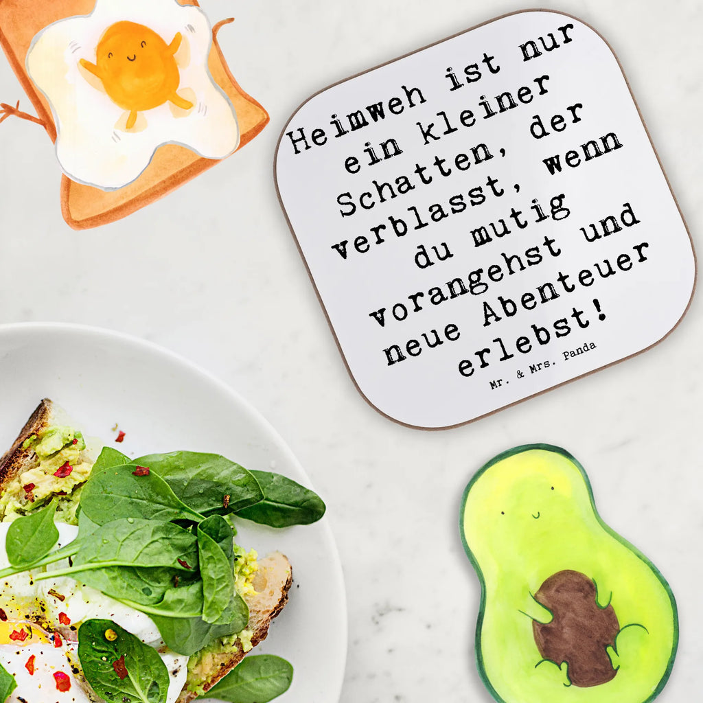Square coaster Saying Heimweh ist nur ein kleiner Schatten, der verblasst, wenn du mutig vorangehst und neue Abenteuer erlebst! Holzuntersetzer, Untersetzer Holz, Glasuntersetzer, Untersetzer Design, Untersetzer für Gläser, Untersetzer aus Holz, Untersetzer, Tassen Untersetzer, Getränkeuntersetzer, Untersetzer Gläser, Bierdeckel, Korkuntersetzer