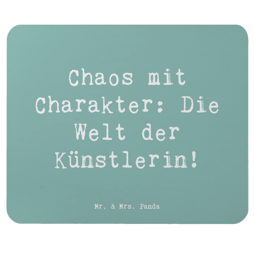 Mouse mat Saying Chaos mit Charakter: Die Welt der Künstlerin! Mausunterlage, PC Zubehör, Arbeitszimmer, Computer zubehör, Büroausstattung, Mousepad, Einzigartiges Mauspad, Mauspad, Mauspad Büro, Designer Mauspad, Beruf, Ausbildung, Jubiläum, Abschied, Rente, Kollege, Kollegin, Geschenk, Schenken, Arbeitskollege, Mitarbeiter, Firma, Danke, Dankeschön