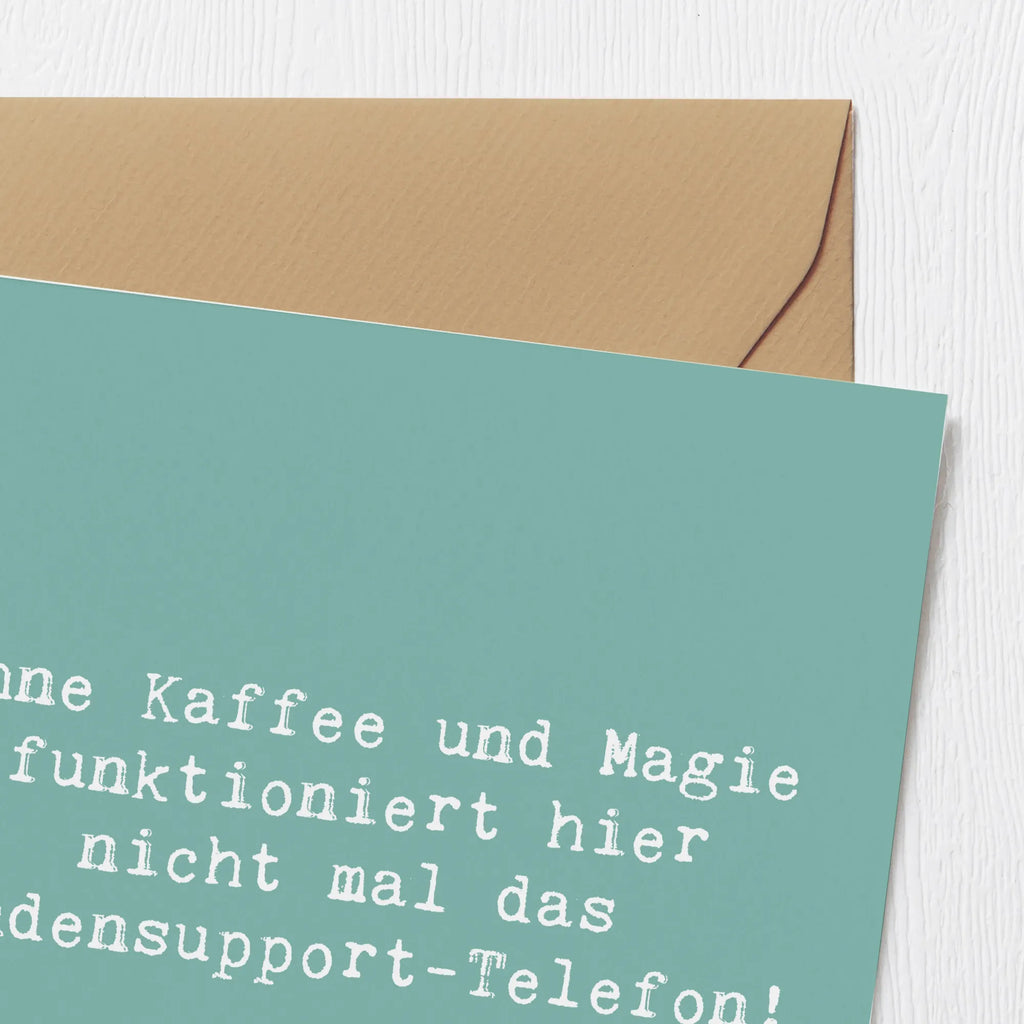Deluxe Card Saying Ohne Kaffee und Magie funktioniert hier nicht mal das Kundensupport-Telefon! Klappkarte, Grußkarte, Glückwunschkarte, Hochzeitskarte, Karte, Hochwertige Klappkarte, Geburtstagskarte, Hochwertige Grußkarte, Einladungskarte, Beruf, Ausbildung, Jubiläum, Abschied, Rente, Kollege, Kollegin, Geschenk, Schenken, Arbeitskollege, Mitarbeiter, Firma, Danke, Dankeschön