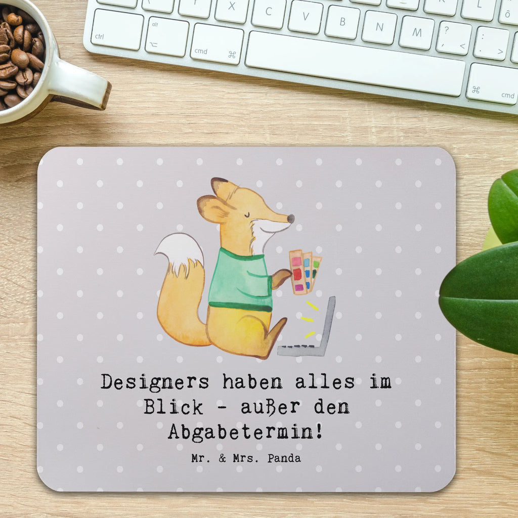 Mouse mat Designers haben alles im Blick - außer den Abgabetermin! Mausunterlage, Mousepad, Büroausstattung, Computer zubehör, Einzigartiges Mauspad, Mauspad Büro, Arbeitszimmer, PC Zubehör, Mauspad, Designer Mauspad, Beruf, Ausbildung, Jubiläum, Abschied, Rente, Kollege, Kollegin, Geschenk, Schenken, Arbeitskollege, Mitarbeiter, Firma, Danke, Dankeschön