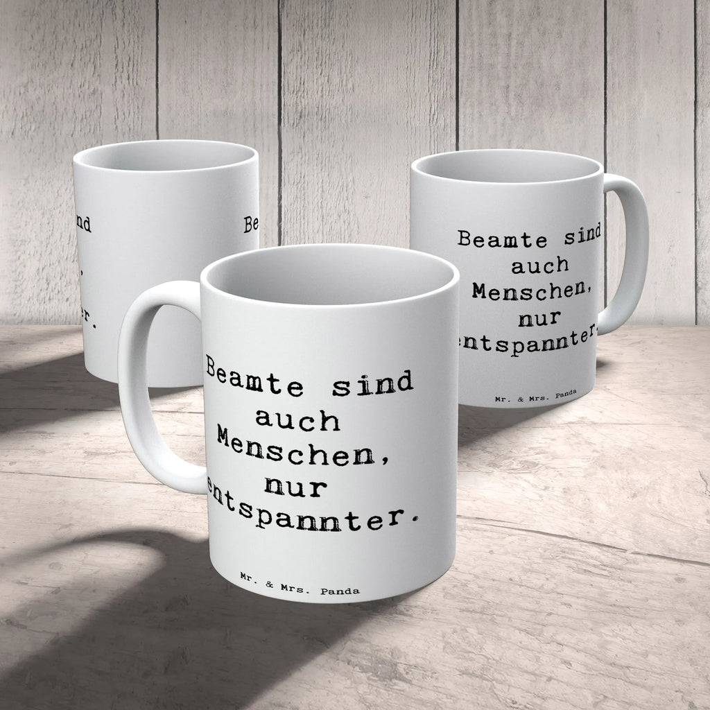 Tasse Spruch Beamtin Entspannt Tasse mit Zitaten, Geschenktasse, Kaffeetasse, Teetasse, Porzellantasse, Tasse, Tasse mit Motiven, Keramiktasse, Bürotasse, Beruf, Ausbildung, Jubiläum, Abschied, Rente, Kollege, Kollegin, Geschenk, Schenken, Arbeitskollege, Mitarbeiter, Firma, Danke, Dankeschön
