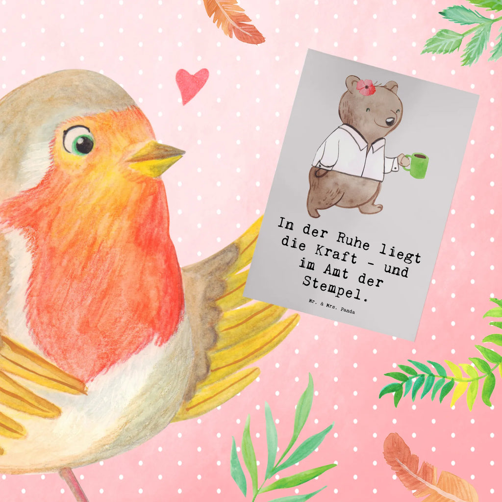 Greetings card In der Ruhe liegt die Kraft - und im Amt der Stempel. Klappkarte, Einladungskarte, Karte, Grußkarte, Ansichtskarten, Glückwunschkarte, Geburtstagskarte, Hochzeitskarte, Beruf, Ausbildung, Jubiläum, Abschied, Rente, Kollege, Kollegin, Geschenk, Schenken, Arbeitskollege, Mitarbeiter, Firma, Danke, Dankeschön