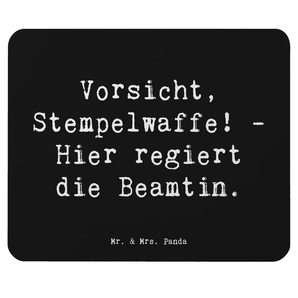 Mauspad Spruch Beamtin Stempelwaffe Büroausstattung, Computer zubehör, Designer Mauspad, PC Zubehör, Einzigartiges Mauspad, Mousepad, Arbeitszimmer, Mauspad, Mauspad Büro, Mausunterlage, Beruf, Ausbildung, Jubiläum, Abschied, Rente, Kollege, Kollegin, Geschenk, Schenken, Arbeitskollege, Mitarbeiter, Firma, Danke, Dankeschön
