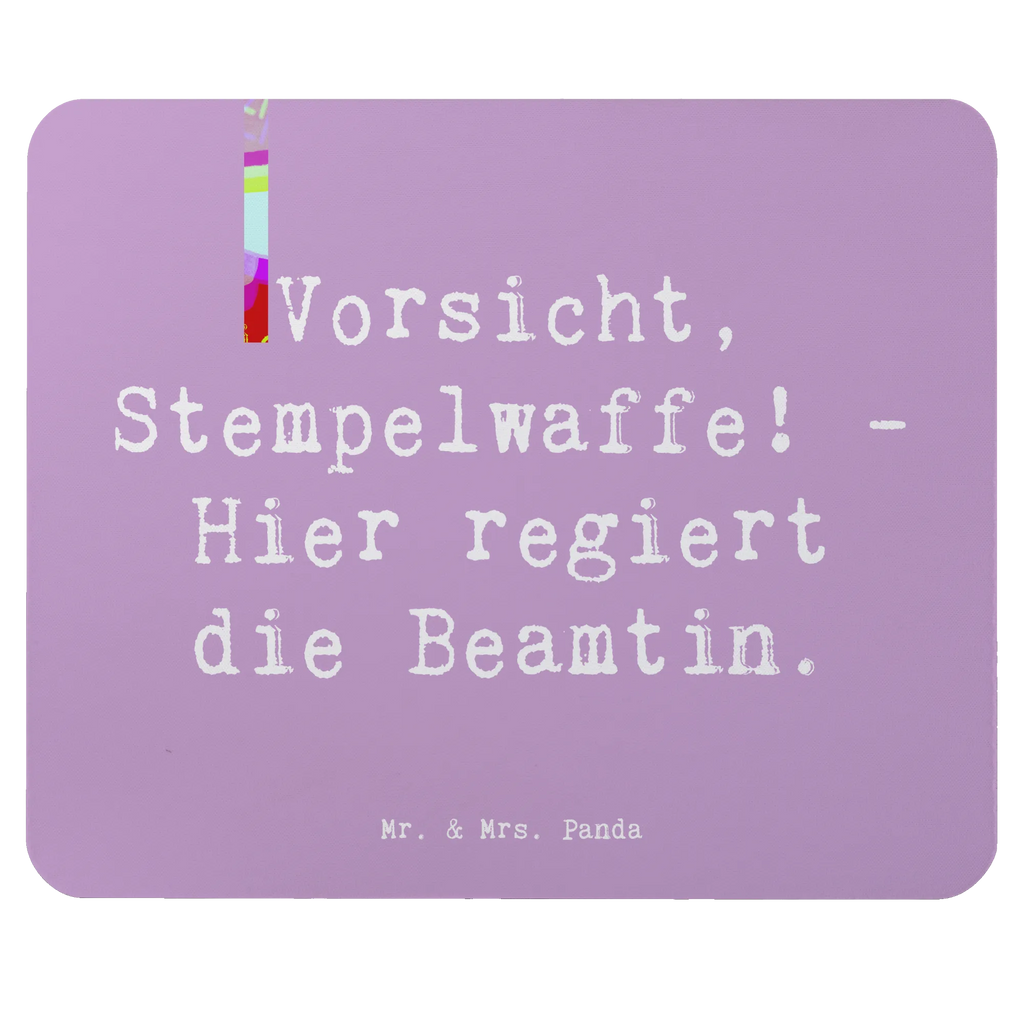 Mauspad Spruch Beamtin Stempelwaffe Büroausstattung, Computer zubehör, Designer Mauspad, PC Zubehör, Einzigartiges Mauspad, Mousepad, Arbeitszimmer, Mauspad, Mauspad Büro, Mausunterlage, Beruf, Ausbildung, Jubiläum, Abschied, Rente, Kollege, Kollegin, Geschenk, Schenken, Arbeitskollege, Mitarbeiter, Firma, Danke, Dankeschön