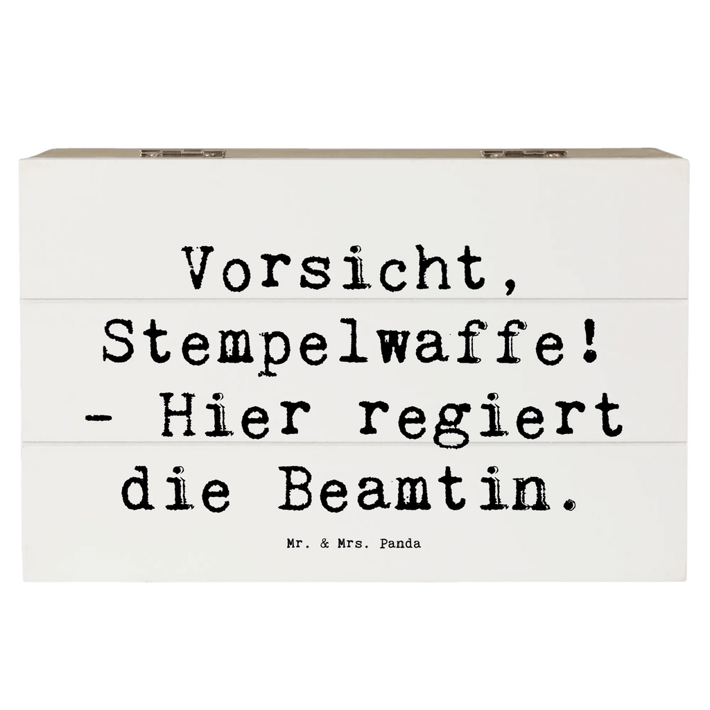 Holzkiste Spruch Beamtin Stempelwaffe Aufbewahrungsbox, Geschenkdose, Truhe, Geschenkbox, Kiste, XXL, Schatzkiste, Holzkiste, Erinnerungskiste, Erinnerungsbox, Dekokiste, Schatulle, Beruf, Ausbildung, Jubiläum, Abschied, Rente, Kollege, Kollegin, Geschenk, Schenken, Arbeitskollege, Mitarbeiter, Firma, Danke, Dankeschön