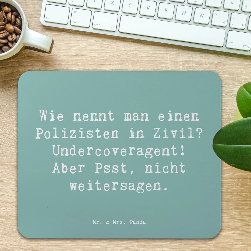 Mouse mat Saying Wie nennt man einen Polizisten in Zivil? Undercoveragent! Aber Psst, nicht weitersagen. Büroausstattung, Mauspad Büro, Arbeitszimmer, PC Zubehör, Computer zubehör, Einzigartiges Mauspad, Designer Mauspad, Mausunterlage, Mousepad, Mauspad, Beruf, Ausbildung, Jubiläum, Abschied, Rente, Kollege, Kollegin, Geschenk, Schenken, Arbeitskollege, Mitarbeiter, Firma, Danke, Dankeschön