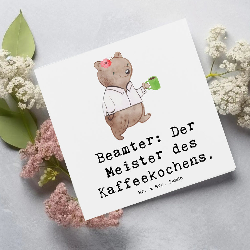 Deluxe Card Beamter: Der Meister des Kaffeekochens. Karte, Hochzeitskarte, Hochwertige Grußkarte, Einladungskarte, Grußkarte, Geburtstagskarte, Hochwertige Klappkarte, Klappkarte, Glückwunschkarte, Beruf, Ausbildung, Jubiläum, Abschied, Rente, Kollege, Kollegin, Geschenk, Schenken, Arbeitskollege, Mitarbeiter, Firma, Danke, Dankeschön