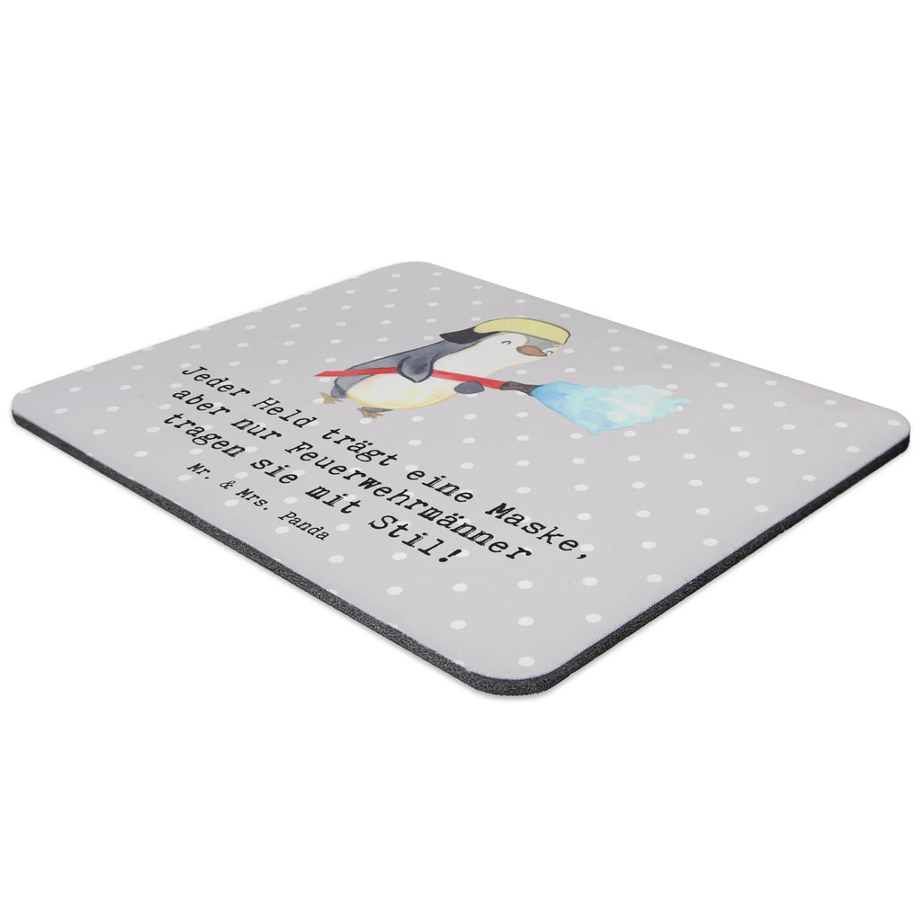 Mouse mat Jeder Held trägt eine Maske, aber nur Feuerwehrmänner tragen sie mit Stil! Mousepad, Mauspad, Einzigartiges Mauspad, Mauspad Büro, Arbeitszimmer, Computer zubehör, Mausunterlage, Designer Mauspad, Büroausstattung, PC Zubehör, Beruf, Ausbildung, Jubiläum, Abschied, Rente, Kollege, Kollegin, Geschenk, Schenken, Arbeitskollege, Mitarbeiter, Firma, Danke, Dankeschön