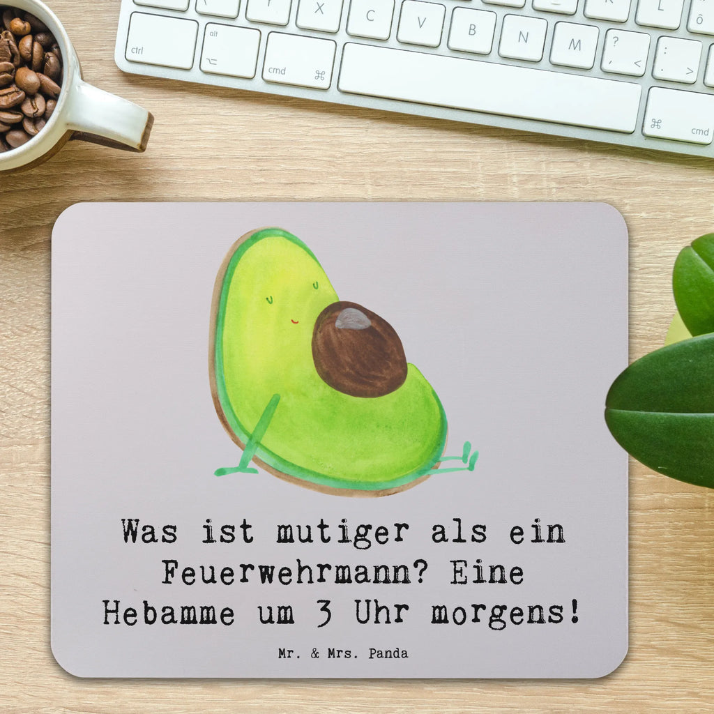 Mouse mat Was ist mutiger als ein Feuerwehrmann? Eine Hebamme um 3 Uhr morgens! Mousepad, Arbeitszimmer, Einzigartiges Mauspad, Mausunterlage, Computer zubehör, Mauspad, Büroausstattung, PC Zubehör, Designer Mauspad, Mauspad Büro, Beruf, Ausbildung, Jubiläum, Abschied, Rente, Kollege, Kollegin, Geschenk, Schenken, Arbeitskollege, Mitarbeiter, Firma, Danke, Dankeschön