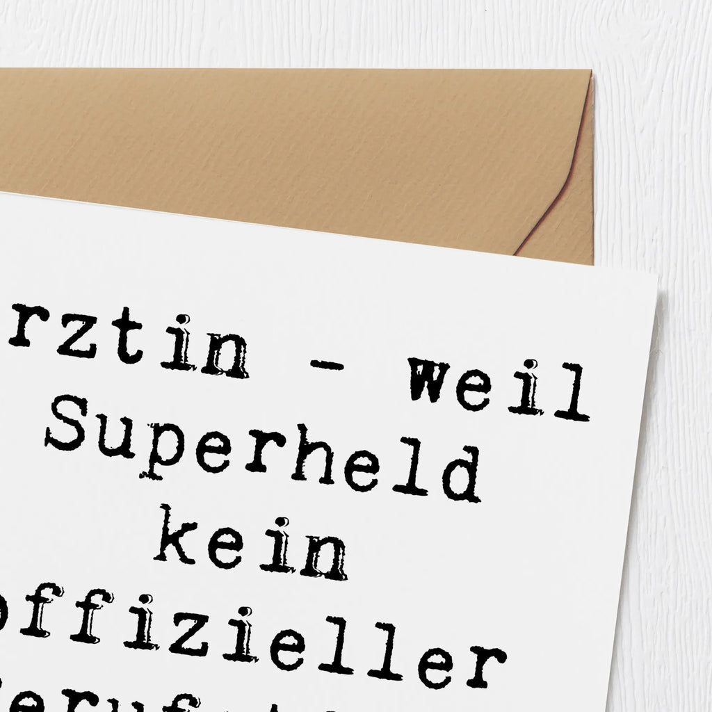 Deluxe Karte Spruch Ärztin Superheld Karte, Hochwertige Klappkarte, Klappkarte, Geburtstagskarte, Hochwertige Grußkarte, Einladungskarte, Grußkarte, Glückwunschkarte, Hochzeitskarte, Beruf, Ausbildung, Jubiläum, Abschied, Rente, Kollege, Kollegin, Geschenk, Schenken, Arbeitskollege, Mitarbeiter, Firma, Danke, Dankeschön
