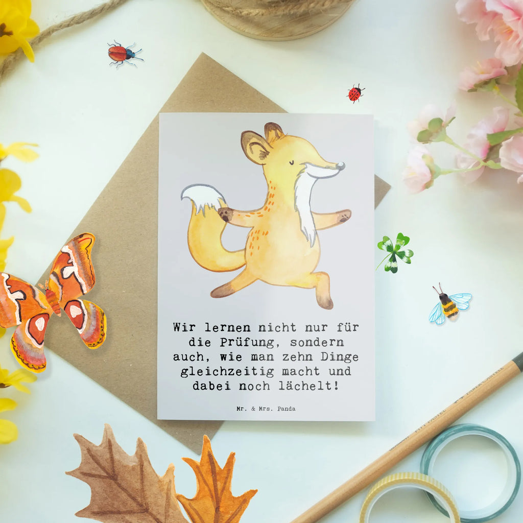 Greetings card Wir lernen nicht nur für die Prüfung, sondern auch, wie man zehn Dinge gleichzeitig macht und dabei noch lächelt! Geburtstagskarte, Glückwunschkarte, Karte, Ansichtskarten, Einladungskarte, Klappkarte, Hochzeitskarte, Grußkarte, Beruf, Ausbildung, Jubiläum, Abschied, Rente, Kollege, Kollegin, Geschenk, Schenken, Arbeitskollege, Mitarbeiter, Firma, Danke, Dankeschön