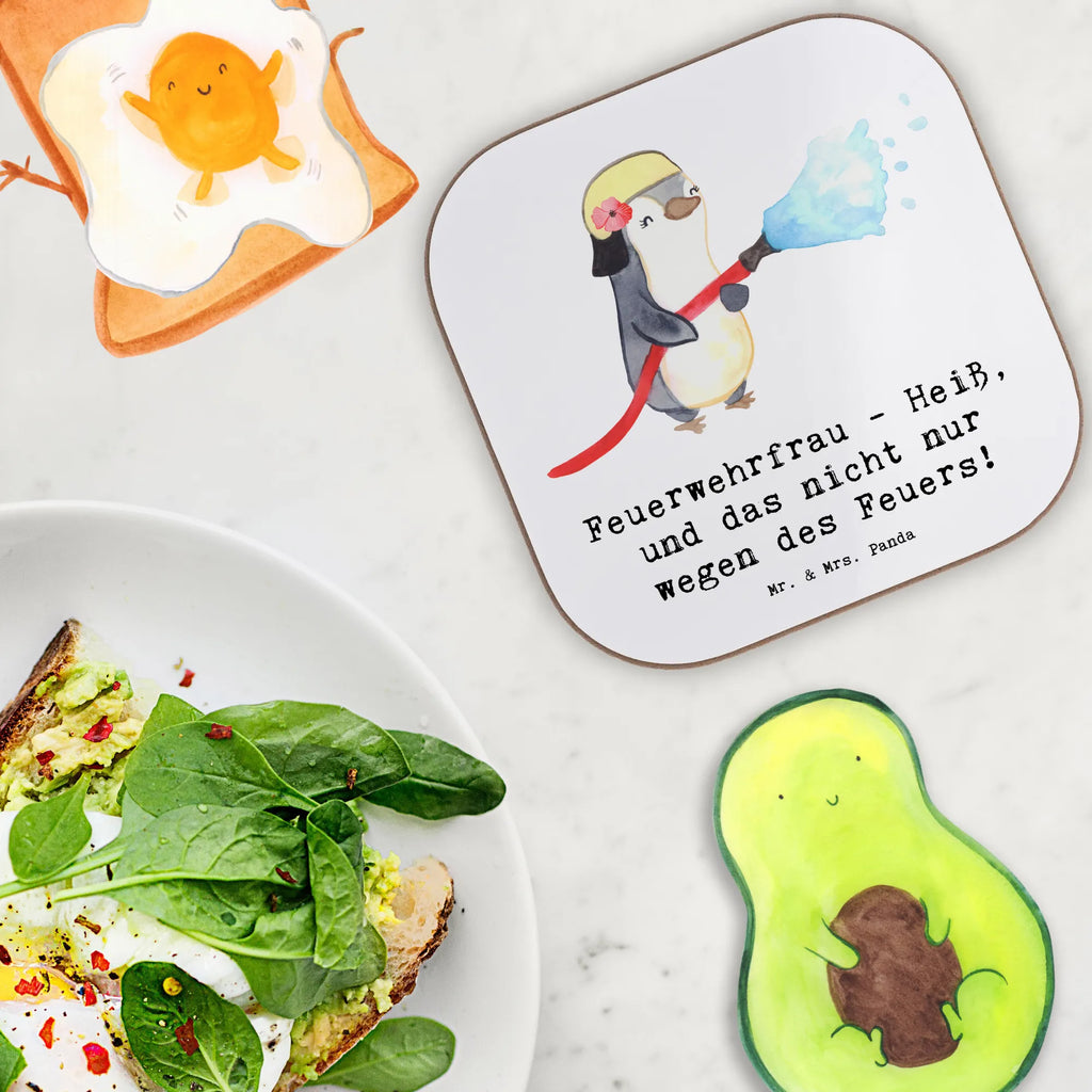 Square coaster Feuerwehrfrau - Heiß, und das nicht nur wegen des Feuers! Untersetzer, Korkuntersetzer, Untersetzer für Gläser, Tassen Untersetzer, Glasuntersetzer, Holzuntersetzer, Getränkeuntersetzer, Untersetzer Gläser, Untersetzer Holz, Untersetzer aus Holz, Bierdeckel, Untersetzer Design, Beruf, Ausbildung, Jubiläum, Abschied, Rente, Kollege, Kollegin, Geschenk, Schenken, Arbeitskollege, Mitarbeiter, Firma, Danke, Dankeschön