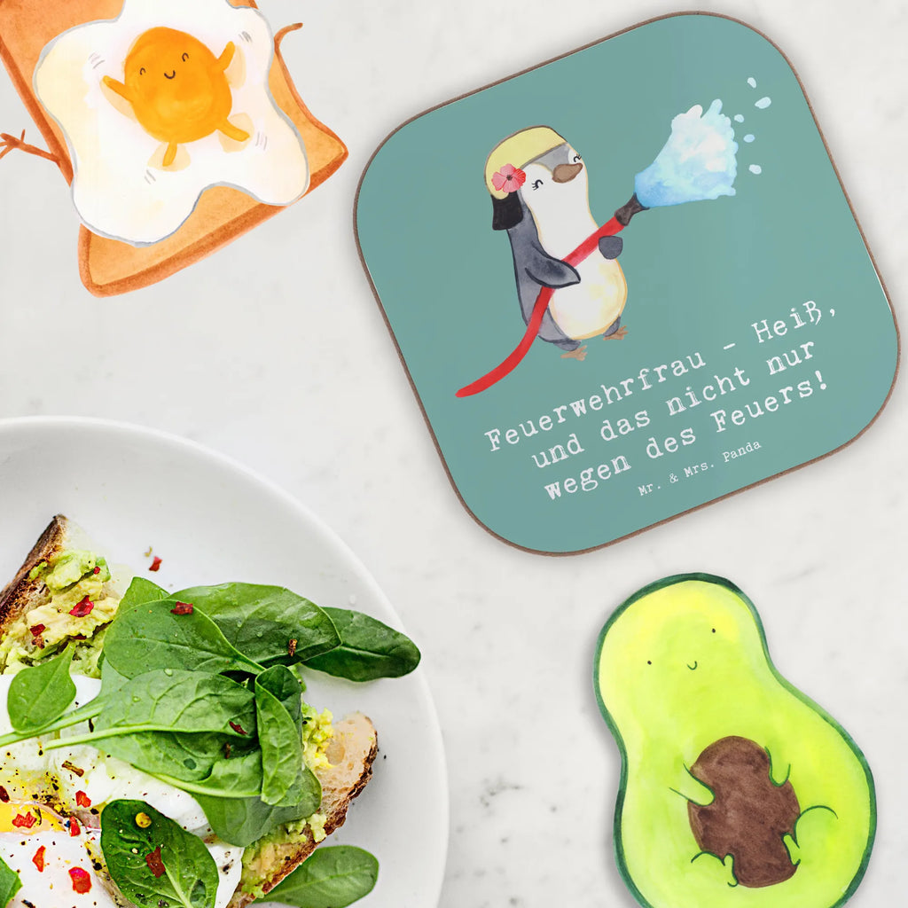 Square coaster Feuerwehrfrau - Heiß, und das nicht nur wegen des Feuers! Untersetzer, Korkuntersetzer, Untersetzer für Gläser, Tassen Untersetzer, Glasuntersetzer, Holzuntersetzer, Getränkeuntersetzer, Untersetzer Gläser, Untersetzer Holz, Untersetzer aus Holz, Bierdeckel, Untersetzer Design, Beruf, Ausbildung, Jubiläum, Abschied, Rente, Kollege, Kollegin, Geschenk, Schenken, Arbeitskollege, Mitarbeiter, Firma, Danke, Dankeschön