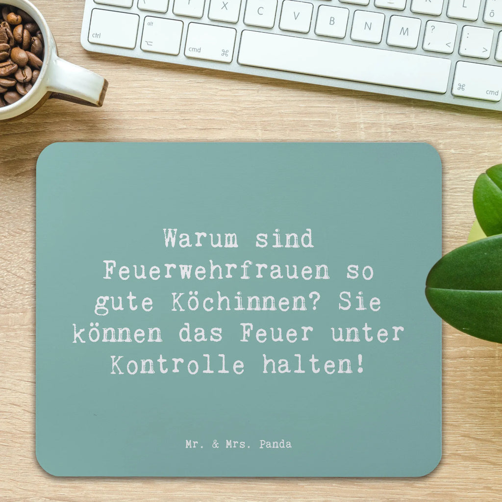 Mouse mat Saying Warum sind Feuerwehrfrauen so gute Köchinnen? Sie können das Feuer unter Kontrolle halten! Mausunterlage, Computer zubehör, Mauspad, Mauspad Büro, Arbeitszimmer, Einzigartiges Mauspad, PC Zubehör, Büroausstattung, Mousepad, Designer Mauspad, Beruf, Ausbildung, Jubiläum, Abschied, Rente, Kollege, Kollegin, Geschenk, Schenken, Arbeitskollege, Mitarbeiter, Firma, Danke, Dankeschön