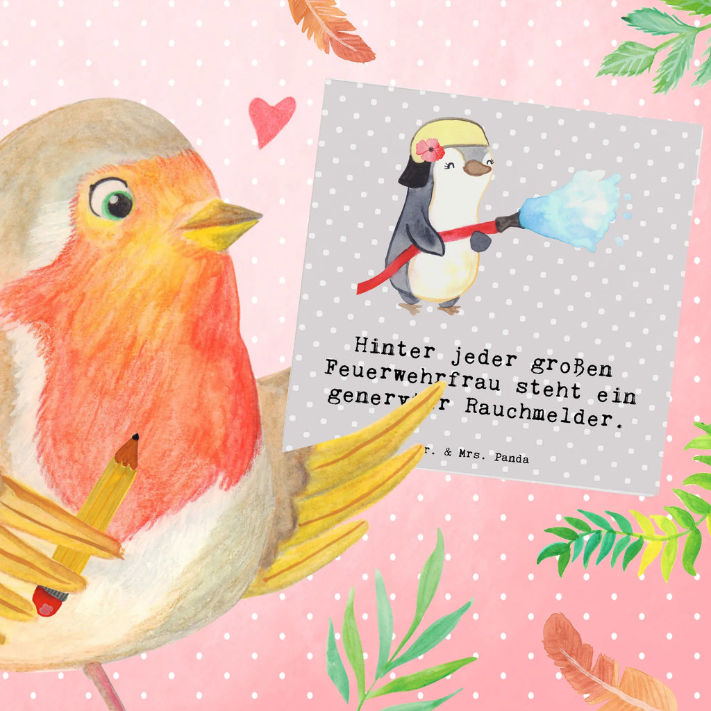 Deluxe Card Hinter jeder großen Feuerwehrfrau steht ein genervter Rauchmelder. Einladungskarte, Geburtstagskarte, Hochwertige Klappkarte, Klappkarte, Karte, Glückwunschkarte, Hochzeitskarte, Hochwertige Grußkarte, Grußkarte, Beruf, Ausbildung, Jubiläum, Abschied, Rente, Kollege, Kollegin, Geschenk, Schenken, Arbeitskollege, Mitarbeiter, Firma, Danke, Dankeschön