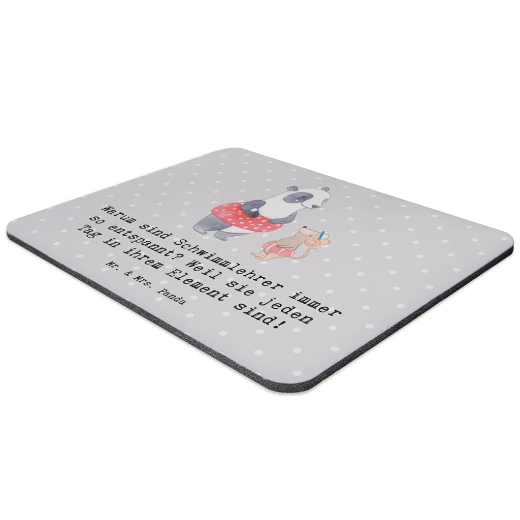 Mauspad Entspannte Schwimmlehrer Büroausstattung, Designer Mauspad, PC Zubehör, Einzigartiges Mauspad, Mauspad, Computer zubehör, Mousepad, Mausunterlage, Mauspad Büro, Arbeitszimmer, Beruf, Ausbildung, Jubiläum, Abschied, Rente, Kollege, Kollegin, Geschenk, Schenken, Arbeitskollege, Mitarbeiter, Firma, Danke, Dankeschön