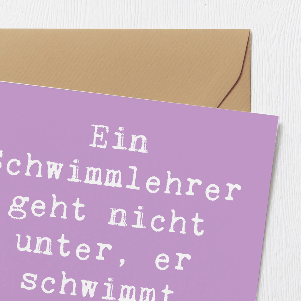 Deluxe Card Saying Ein Schwimmlehrer geht nicht unter, er schwimmt einfach weiter! Glückwunschkarte, Geburtstagskarte, Einladungskarte, Karte, Hochwertige Grußkarte, Hochwertige Klappkarte, Grußkarte, Hochzeitskarte, Klappkarte, Beruf, Ausbildung, Jubiläum, Abschied, Rente, Kollege, Kollegin, Geschenk, Schenken, Arbeitskollege, Mitarbeiter, Firma, Danke, Dankeschön