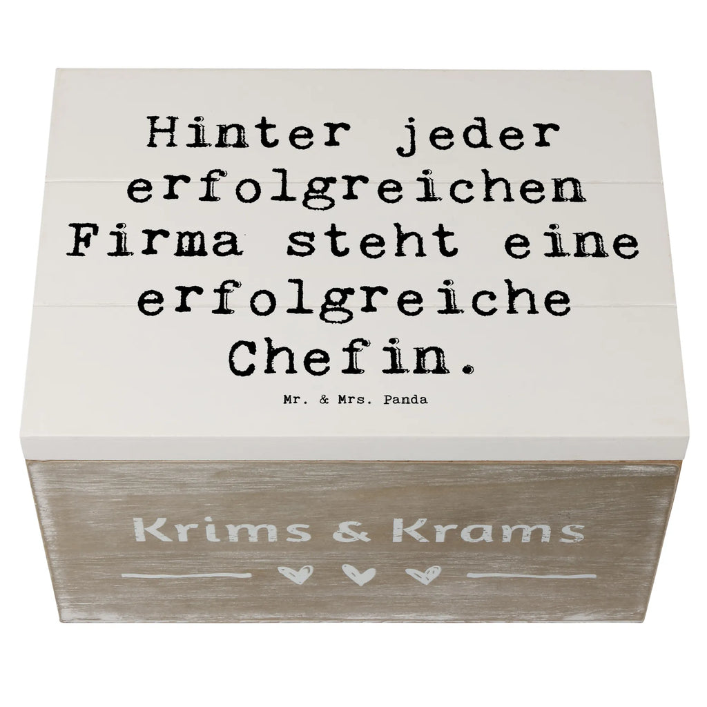 Holzkiste Spruch Hinter jeder erfolgreichen Firma steht eine erfolgreiche Chefin. Erinnerungskiste, Schatulle, Truhe, Geschenkbox, Dekokiste, Geschenkdose, Aufbewahrungsbox, Schatzkiste, Erinnerungsbox, Kiste, XXL, Holzkiste, Beruf, Ausbildung, Jubiläum, Abschied, Rente, Kollege, Kollegin, Geschenk, Schenken, Arbeitskollege, Mitarbeiter, Firma, Danke, Dankeschön
