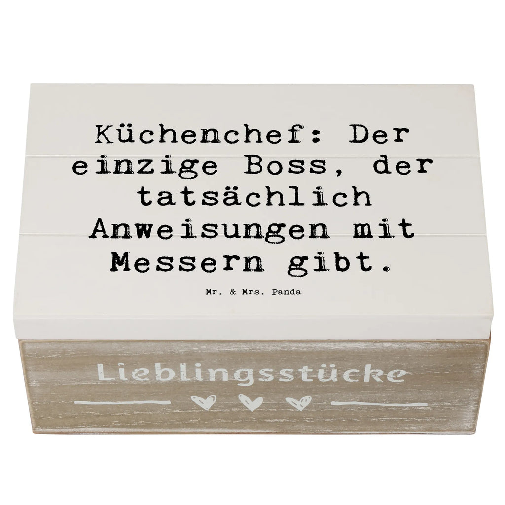Holzkiste Spruch Küchenchef: Der einzige Boss, der tatsächlich Anweisungen mit Messern gibt. aufbewahrungskisten, holzschachtel, aufbewahrungskiste mit deckel, Aufbewahrungsbox Holz, Holztruhe, aufbewahrungstruhe, box holz, Aufbewahrungsbox aus Holz, Holzkiste mit Deckel, Holzbox mit Deckel, Box aus Holz, Aufbewahrungskiste, kiste holz, Holzkiste, Holzboxen, holztruhen, holzschatulle, Aufbewahrungsbox, truhe holz, holzkästchen, Schatulle, Holzbox, aufbewahrungsboxen, Holzkisten, Holz Aufbewahrungsbox, Geschenk, Danke, Dankeschön, Schenken, Beruf, Ausbildung, Abschied, Rente, Kollege, Kollegin, Arbeitskollege, Mitarbeiter, Jubiläum, Firma