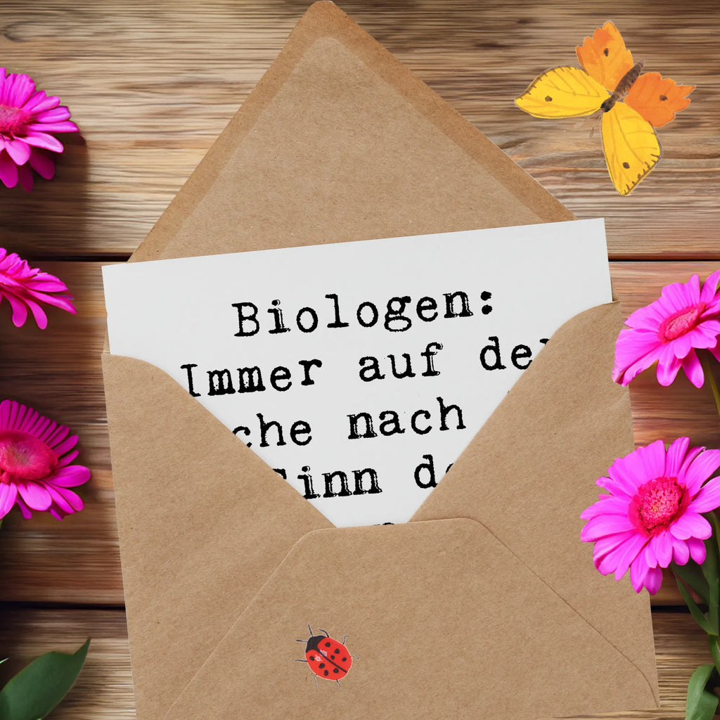 Deluxe Card Saying Biologen: Immer auf der Suche nach dem Sinn des Lebens... unter dem Mikroskop! Karte, Einladungskarte, Klappkarte, Grußkarte, Hochzeitskarte, Glückwunschkarte, Hochwertige Grußkarte, Geburtstagskarte, Hochwertige Klappkarte, Beruf, Ausbildung, Jubiläum, Abschied, Rente, Kollege, Kollegin, Geschenk, Schenken, Arbeitskollege, Mitarbeiter, Firma, Danke, Dankeschön