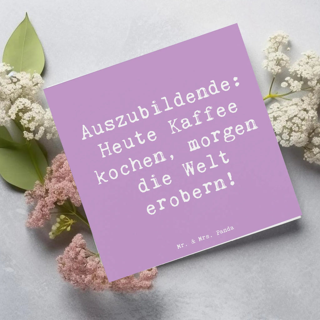 Deluxe Card Saying Auszubildende: Heute Kaffee kochen, morgen die Welt erobern! Karte, Hochzeitskarte, Geburtstagskarte, Hochwertige Klappkarte, Einladungskarte, Hochwertige Grußkarte, Klappkarte, Grußkarte, Glückwunschkarte, Beruf, Ausbildung, Jubiläum, Abschied, Rente, Kollege, Kollegin, Geschenk, Schenken, Arbeitskollege, Mitarbeiter, Firma, Danke, Dankeschön