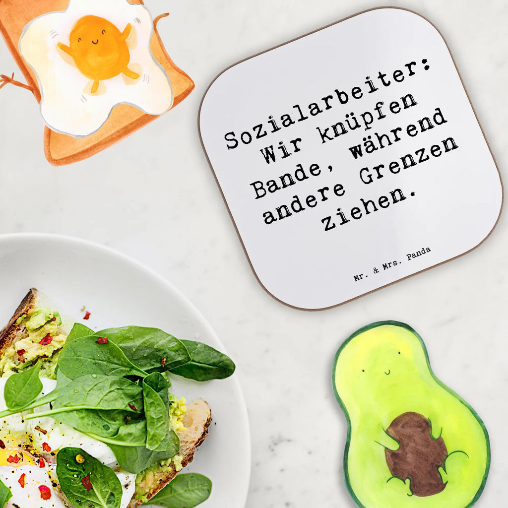 Square coaster Saying Sozialarbeiter: Wir knüpfen Bande, während andere Grenzen ziehen. Untersetzer Design, Untersetzer, Untersetzer für Gläser, Bierdeckel, Untersetzer Holz, Holzuntersetzer, Untersetzer aus Holz, Glasuntersetzer, Untersetzer Gläser, Korkuntersetzer, Tassen Untersetzer, Getränkeuntersetzer, Beruf, Ausbildung, Jubiläum, Abschied, Rente, Kollege, Kollegin, Geschenk, Schenken, Arbeitskollege, Mitarbeiter, Firma, Danke, Dankeschön