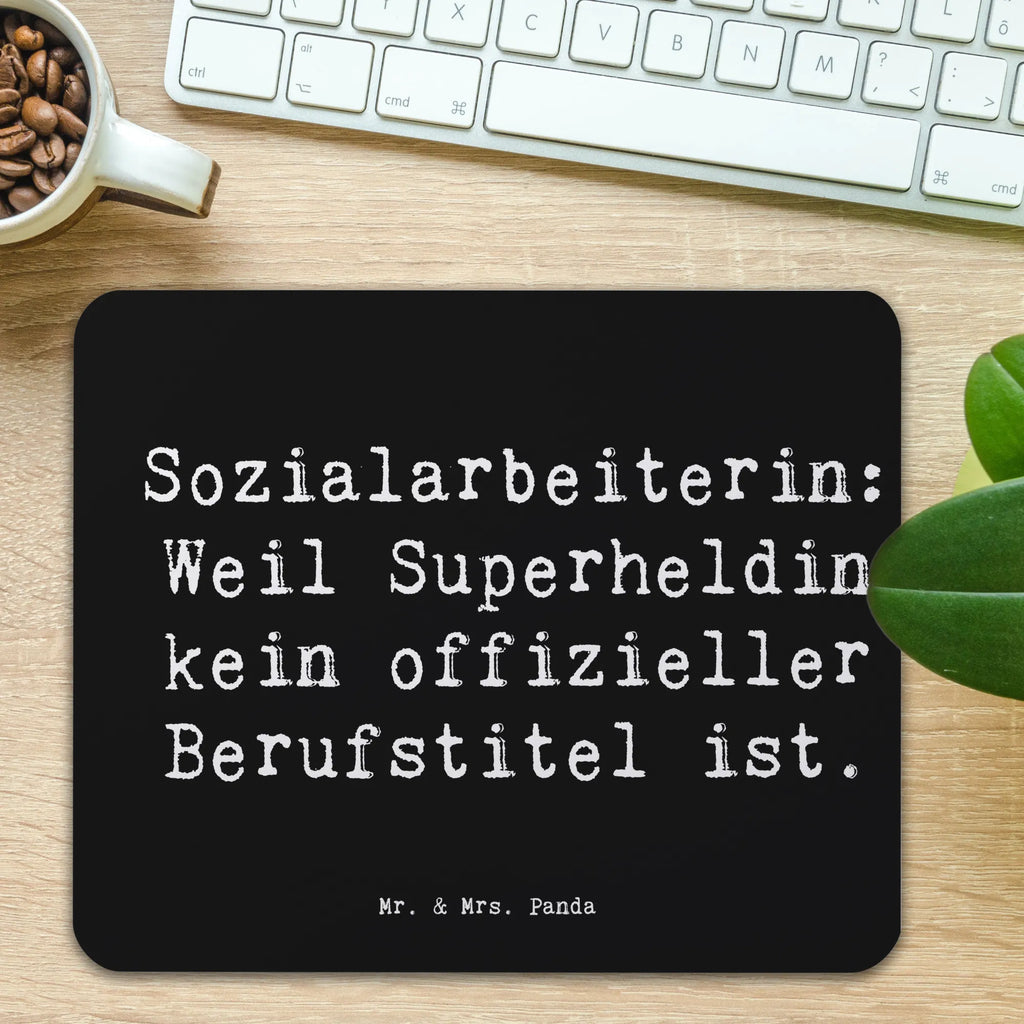 Mouse mat Saying Sozialarbeiterin: Weil Superheldin kein offizieller Berufstitel ist. Mousepad, Büroausstattung, Mauspad Büro, Computer zubehör, Arbeitszimmer, Designer Mauspad, Einzigartiges Mauspad, Mauspad, Mausunterlage, PC Zubehör, Beruf, Ausbildung, Jubiläum, Abschied, Rente, Kollege, Kollegin, Geschenk, Schenken, Arbeitskollege, Mitarbeiter, Firma, Danke, Dankeschön