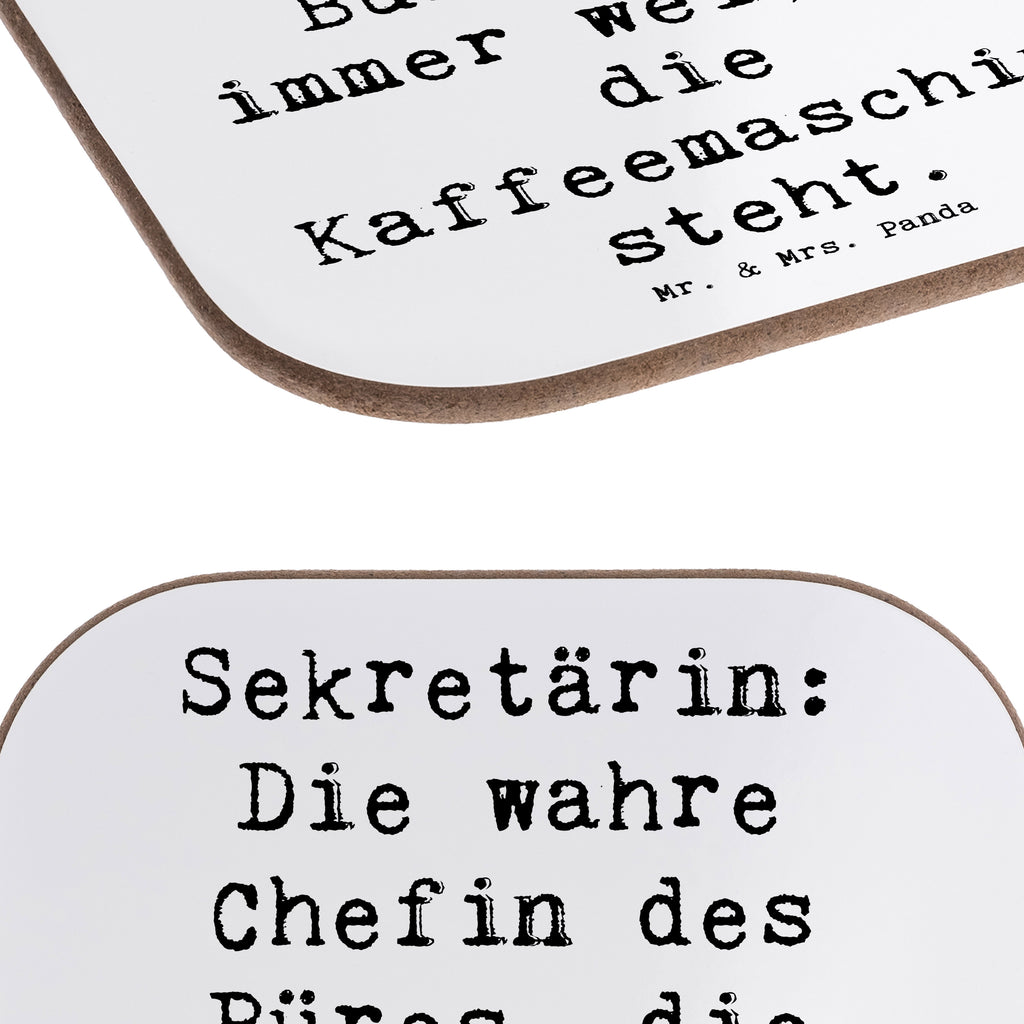 Untersetzer Spruch Sekretärin: Die wahre Chefin des Büros, die immer weiß, wo die Kaffeemaschine steht. Untersetzer für Gläser, Tassen Untersetzer, Untersetzer, Glasuntersetzer, Untersetzer Holz, Holzuntersetzer, Getränkeuntersetzer, Untersetzer aus Holz, Untersetzer Design, Bierdeckel, Korkuntersetzer, Untersetzer Gläser, Beruf, Ausbildung, Jubiläum, Abschied, Rente, Kollege, Kollegin, Geschenk, Schenken, Arbeitskollege, Mitarbeiter, Firma, Danke, Dankeschön