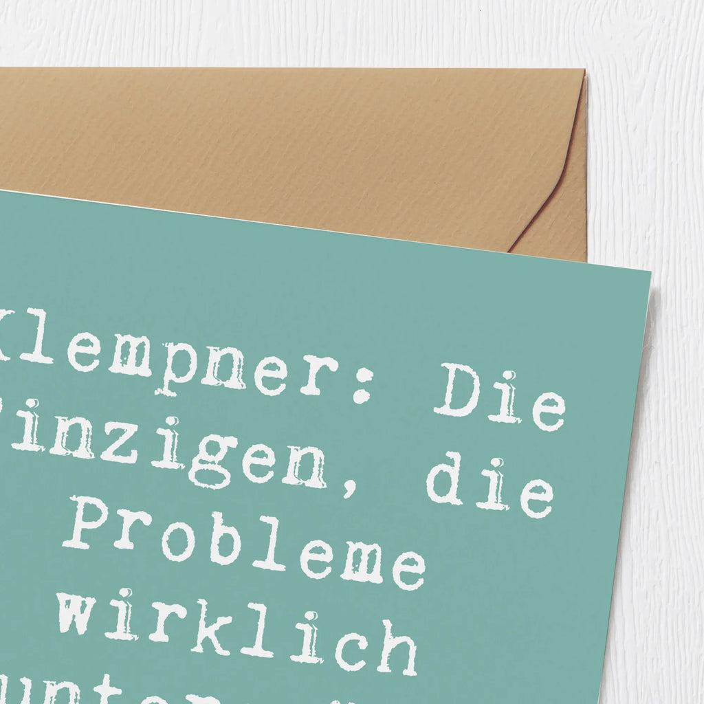 Deluxe Card Saying Klempner: Die Einzigen, die Probleme wirklich runterspülen können! Grußkarte, Hochwertige Grußkarte, Geburtstagskarte, Karte, Hochwertige Klappkarte, Glückwunschkarte, Einladungskarte, Hochzeitskarte, Klappkarte, Beruf, Ausbildung, Jubiläum, Abschied, Rente, Kollege, Kollegin, Geschenk, Schenken, Arbeitskollege, Mitarbeiter, Firma, Danke, Dankeschön