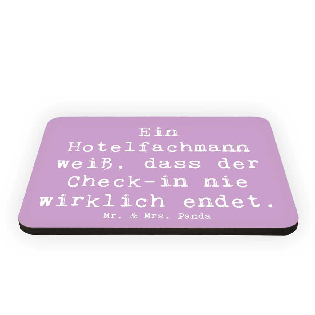 Magnet Spruch Ein Hotelfachmann weiß, dass der Check-in nie wirklich endet. Souvenir Magnet, Motivmagnete, Dekomagnet, Kühlschrankmagnet, Kühlschrank Dekoration, Pinnwandmagnet, Notiz Magnet, Whiteboard Magnet, Beruf, Ausbildung, Jubiläum, Abschied, Rente, Kollege, Kollegin, Geschenk, Schenken, Arbeitskollege, Mitarbeiter, Firma, Danke, Dankeschön