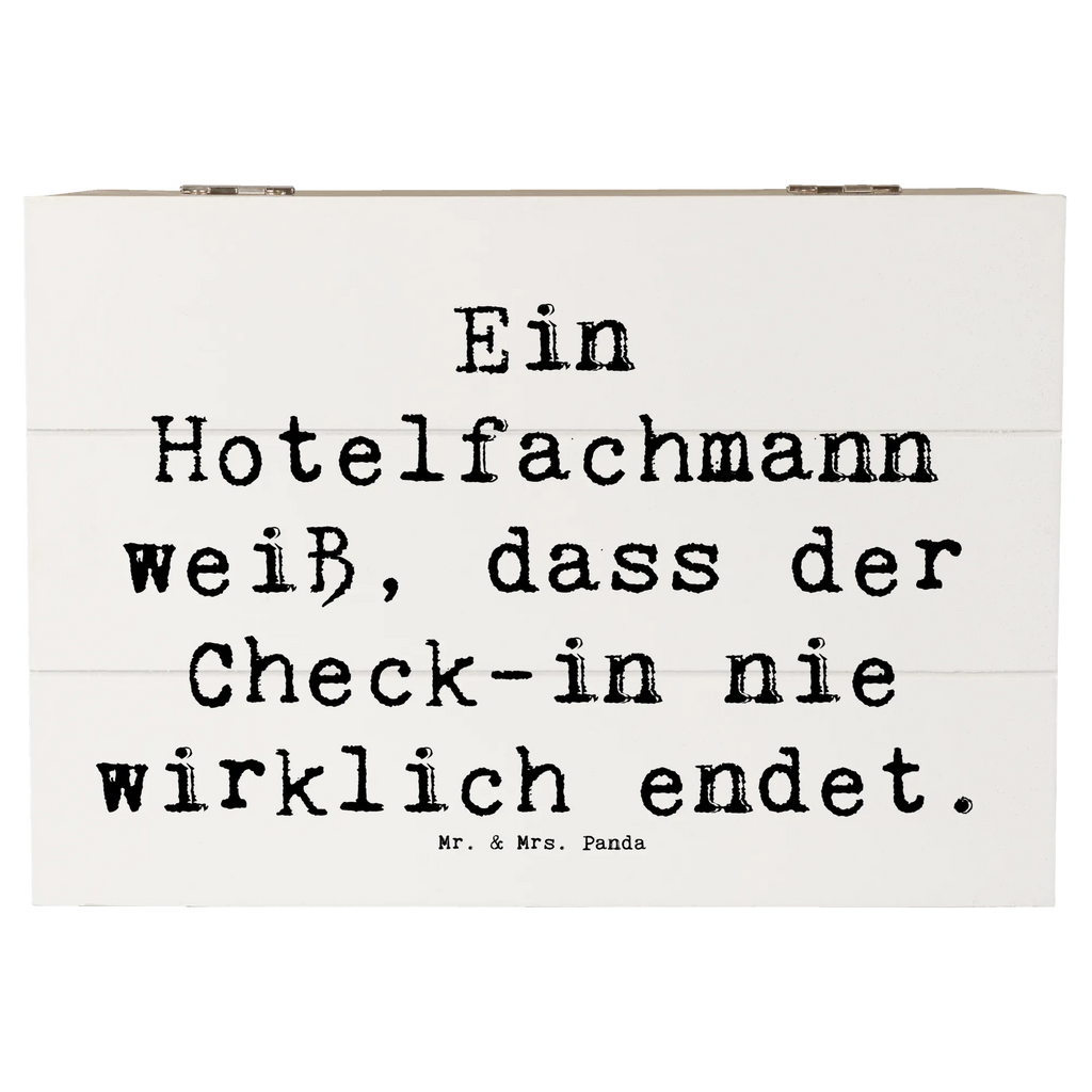 Wooden chest Saying Ein Hotelfachmann weiß, dass der Check-in nie wirklich endet. XXL, Erinnerungsbox, Dekokiste, Truhe, Holzkiste, Schatzkiste, Aufbewahrungsbox, Schatulle, Geschenkdose, Kiste, Erinnerungskiste, Geschenkbox, Beruf, Ausbildung, Jubiläum, Abschied, Rente, Kollege, Kollegin, Geschenk, Schenken, Arbeitskollege, Mitarbeiter, Firma, Danke, Dankeschön
