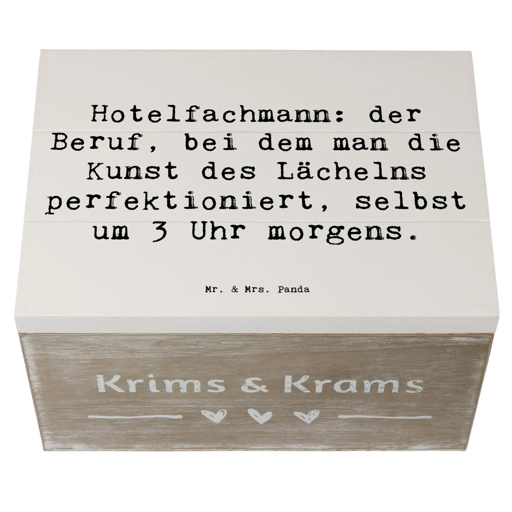 Holzkiste Spruch Hotelfachmann: der Beruf, bei dem man die Kunst des Lächelns perfektioniert, selbst um 3 Uhr morgens. Erinnerungsbox, Schatzkiste, Kiste, Geschenkdose, Truhe, XXL, Erinnerungskiste, Aufbewahrungsbox, Holzkiste, Dekokiste, Geschenkbox, Schatulle, Beruf, Ausbildung, Jubiläum, Abschied, Rente, Kollege, Kollegin, Geschenk, Schenken, Arbeitskollege, Mitarbeiter, Firma, Danke, Dankeschön