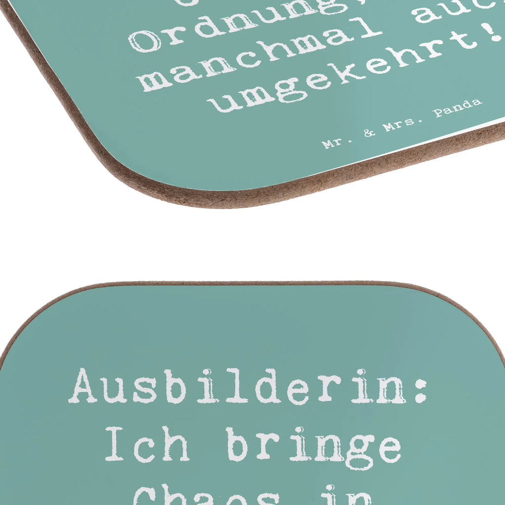 Square coaster Saying Ausbilderin: Ich bringe Chaos in Ordnung, und manchmal auch umgekehrt! Untersetzer Holz, Getränkeuntersetzer, Tassen Untersetzer, Untersetzer, Glasuntersetzer, Korkuntersetzer, Holzuntersetzer, Bierdeckel, Untersetzer Design, Untersetzer für Gläser, Untersetzer aus Holz, Untersetzer Gläser, Beruf, Ausbildung, Jubiläum, Abschied, Rente, Kollege, Kollegin, Geschenk, Schenken, Arbeitskollege, Mitarbeiter, Firma, Danke, Dankeschön