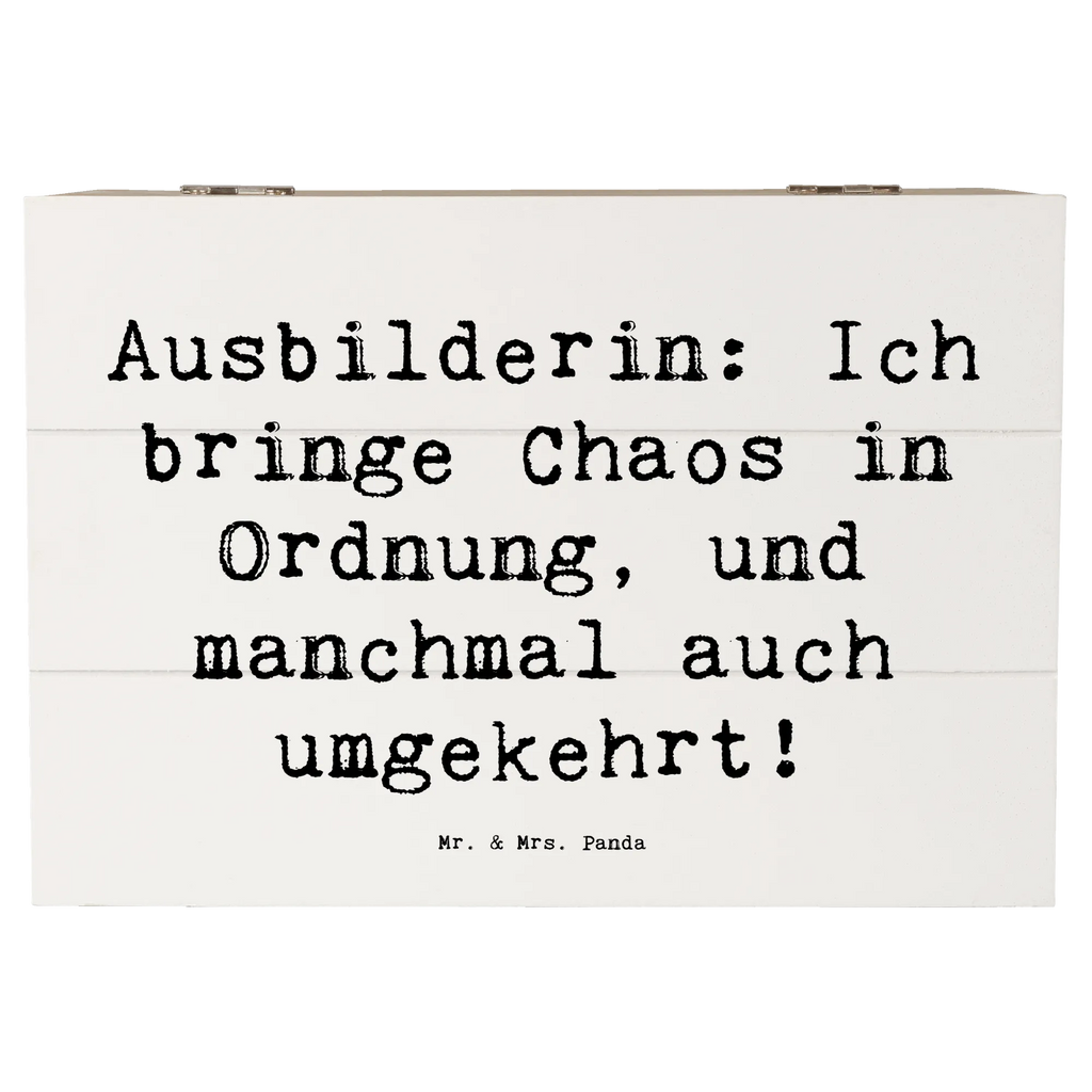 Holzkiste Spruch Ausbilderin: Ich bringe Chaos in Ordnung, und manchmal auch umgekehrt! kiste holz, holztruhen, Schatulle, truhe holz, Holzbox mit Deckel, Holzboxen, aufbewahrungskisten, Holzkisten, Holz Aufbewahrungsbox, box holz, holzschatulle, aufbewahrungstruhe, Holzbox, aufbewahrungskiste mit deckel, holzschachtel, holzkästchen, Holztruhe, Aufbewahrungsbox Holz, Holzkiste mit Deckel, Box aus Holz, Aufbewahrungsbox, Holzkiste, Aufbewahrungsbox aus Holz, Aufbewahrungskiste, aufbewahrungsboxen, Geschenk, Danke, Dankeschön, Schenken, Beruf, Ausbildung, Abschied, Rente, Kollege, Kollegin, Arbeitskollege, Mitarbeiter, Jubiläum, Firma