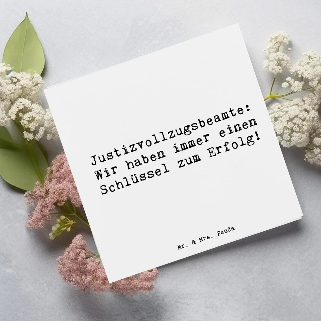 Deluxe Card Saying Justizvollzugsbeamte: Wir haben immer einen Schlüssel zum Erfolg! Glückwunschkarte, Einladungskarte, Hochwertige Klappkarte, Grußkarte, Hochzeitskarte, Hochwertige Grußkarte, Klappkarte, Karte, Geburtstagskarte, Beruf, Ausbildung, Jubiläum, Abschied, Rente, Kollege, Kollegin, Geschenk, Schenken, Arbeitskollege, Mitarbeiter, Firma, Danke, Dankeschön