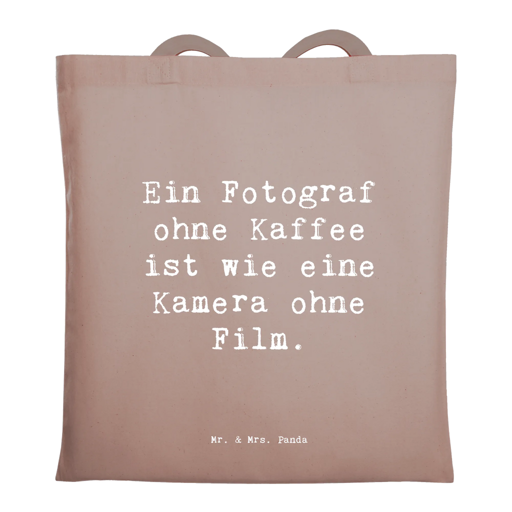 Tragetasche Spruch Ein Fotograf ohne Kaffee ist wie eine Kamera ohne Film. Beuteltasche, Beutel, Stoffbeutel, Stofftasche, Tasche, Badetasche, Jutebeutel, Shopper, Jutetasche, Laptoptasche, Strandtasche, Tragetasche, Einkaufstüte, Schultertasche, Einkaufstasche, Umhängetasche, Beruf, Ausbildung, Jubiläum, Abschied, Rente, Kollege, Kollegin, Geschenk, Schenken, Arbeitskollege, Mitarbeiter, Firma, Danke, Dankeschön