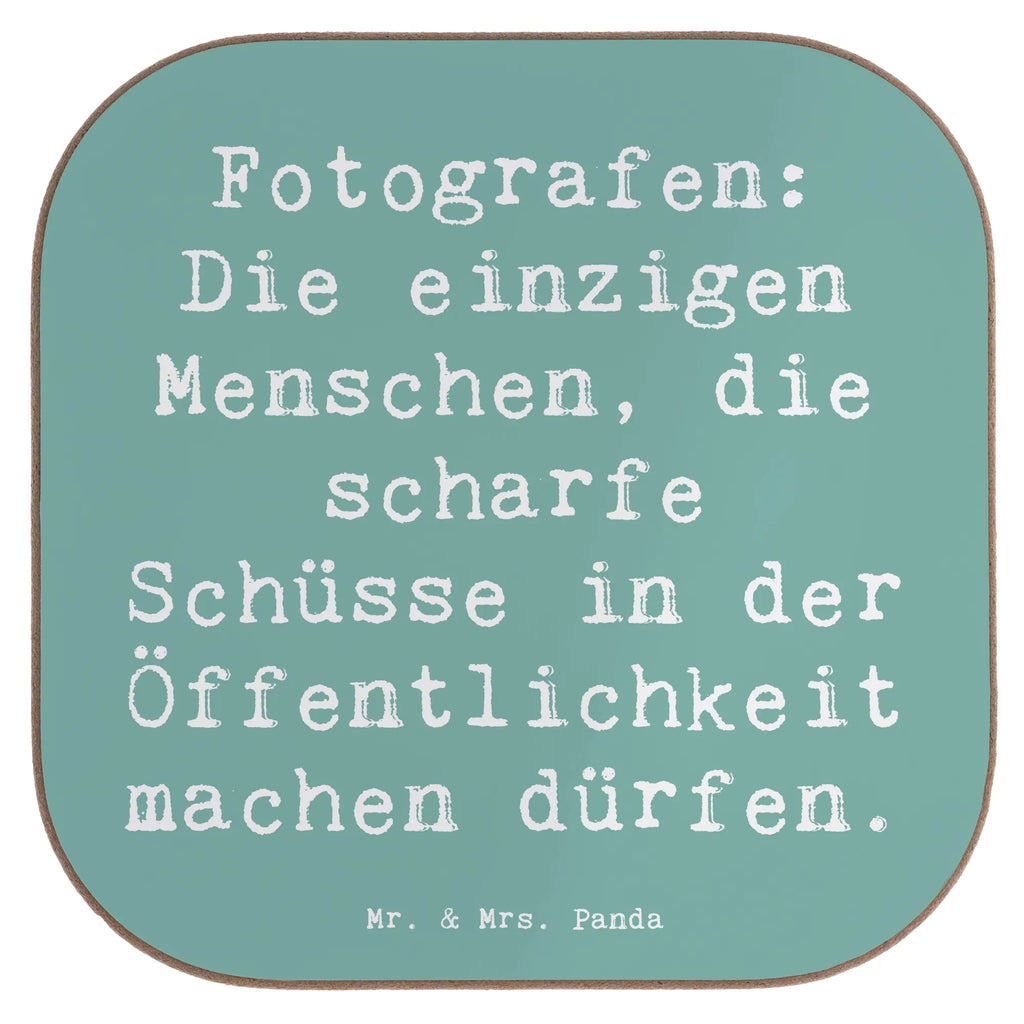 Square coaster Saying Fotografen: Die einzigen Menschen, die scharfe Schüsse in der Öffentlichkeit machen dürfen. Getränkeuntersetzer, Untersetzer aus Holz, Untersetzer Holz, Bierdeckel, Glasuntersetzer, Untersetzer Design, Tassen Untersetzer, Korkuntersetzer, Untersetzer Gläser, Holzuntersetzer, Untersetzer, Untersetzer für Gläser, Beruf, Ausbildung, Jubiläum, Abschied, Rente, Kollege, Kollegin, Geschenk, Schenken, Arbeitskollege, Mitarbeiter, Firma, Danke, Dankeschön